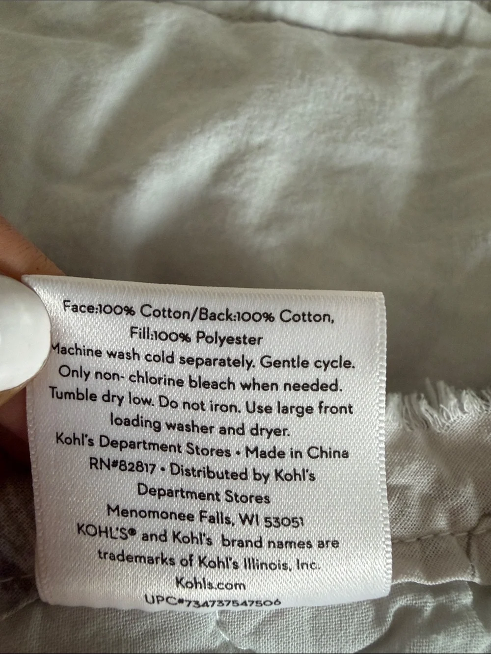 Lauren Conrad Twin XL Quilt. Cotton 100%.